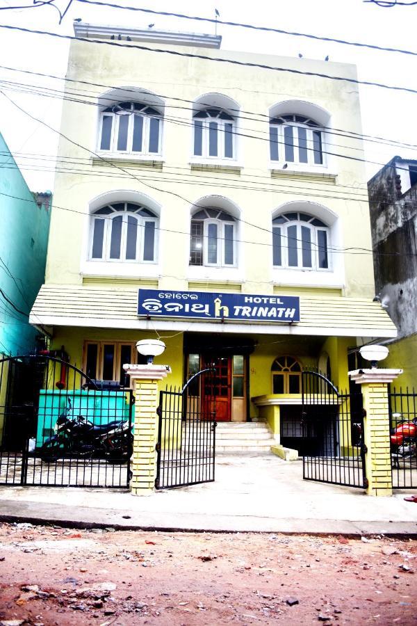 Hotel Trinath Nayagarh Екстериор снимка